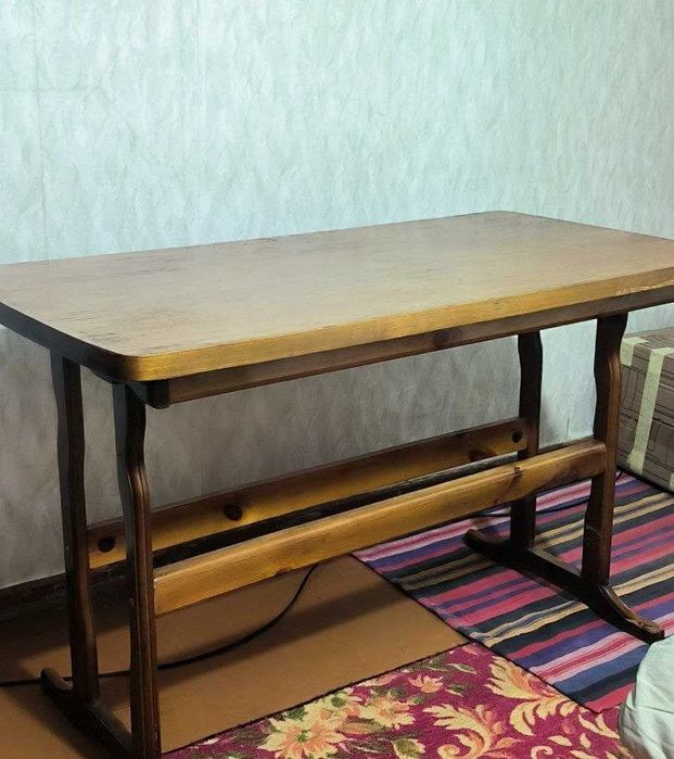 Продам стол. Размер-120*60 высота -75