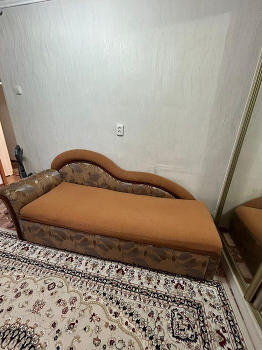 Продам диван,  в количестве 2шт.