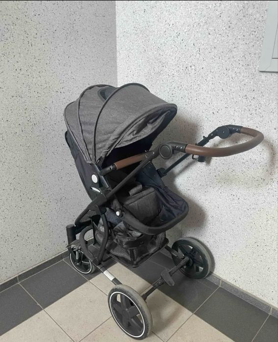Продам детскую коляску