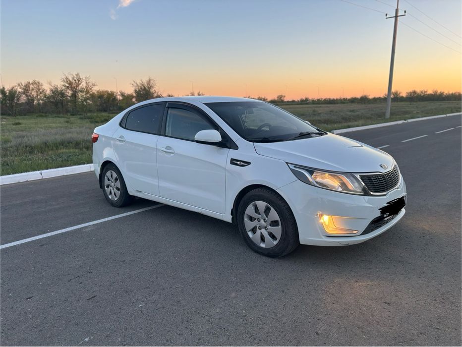 Продается автомобиль KIA RIO