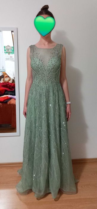 Официални    рокли