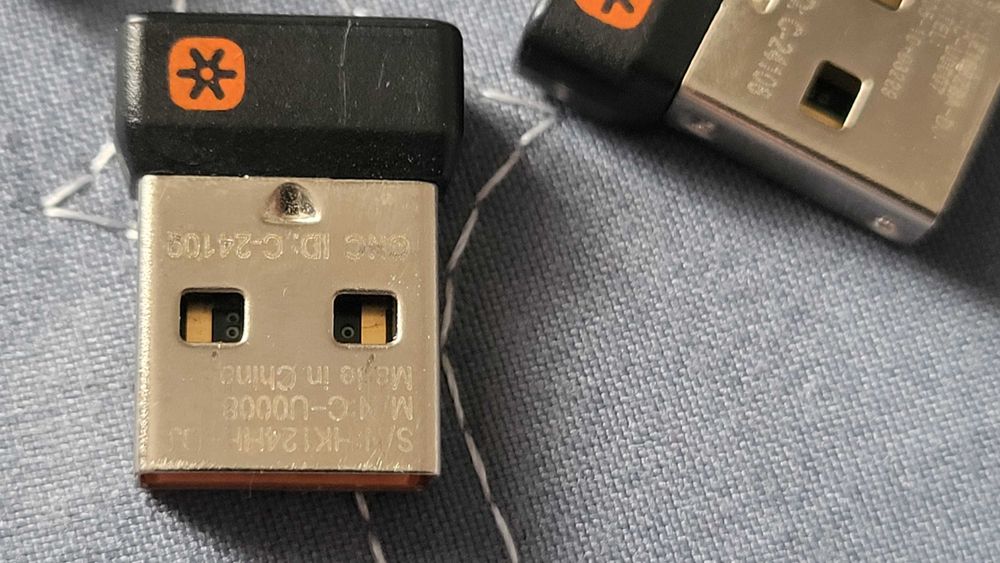 Logitech (logi) USB Unifying receiver  adaptor U0008