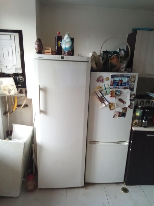 Продавам фризер Либхер в отлично състояние