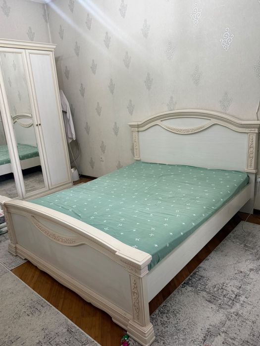 Кровать для спальни