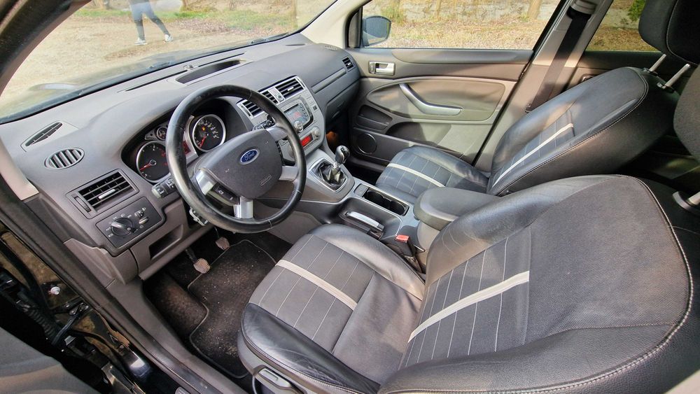 Ford Kuga Titanium 2011 - 2.0d - 143 cp - 4x4 - Recent inmatriculat