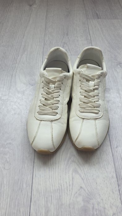 Vensi формасының крассовкасы сатылады.