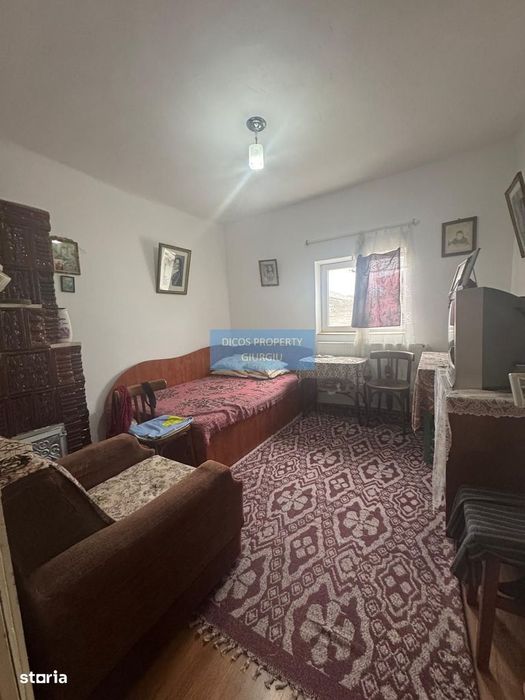 Casă de vânzare – Strada Mugurilor