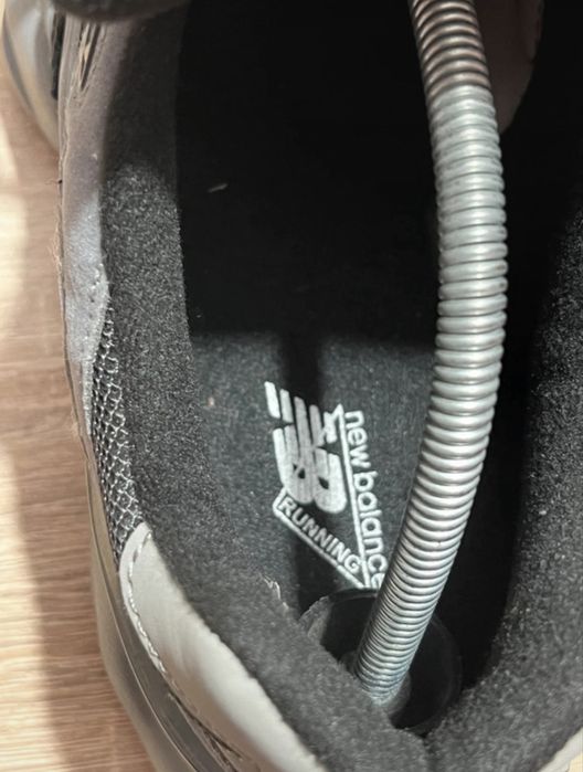Adidasi new balance 9060