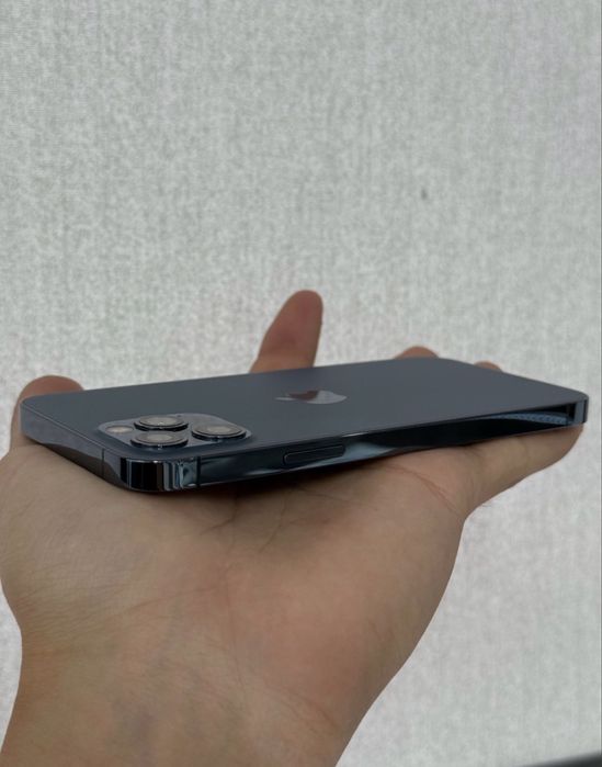 Продаю iPhone 12 Pro