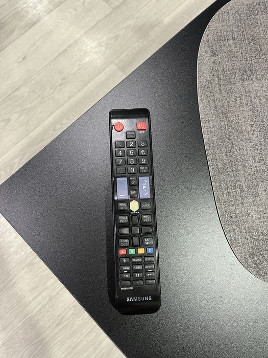 Samsung UE40H6200 — 40” Full HD Smart TV