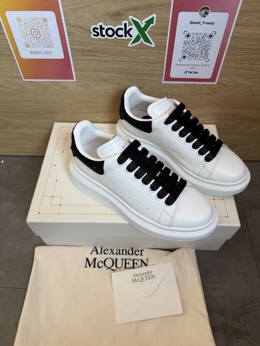 Alexander McQueen Oversized Sneaker – White/ Black Crystals Poze Reale