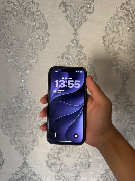 Продам iPhone 13