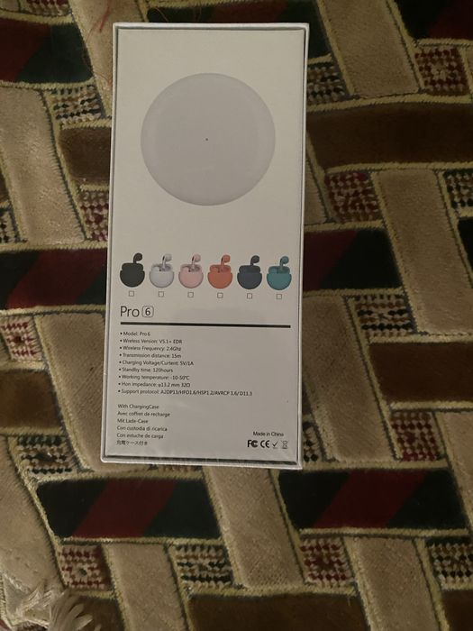 Наушники продаются