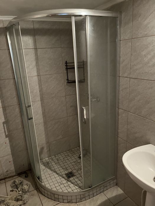 Cada de dus cu baterie dus inclusa