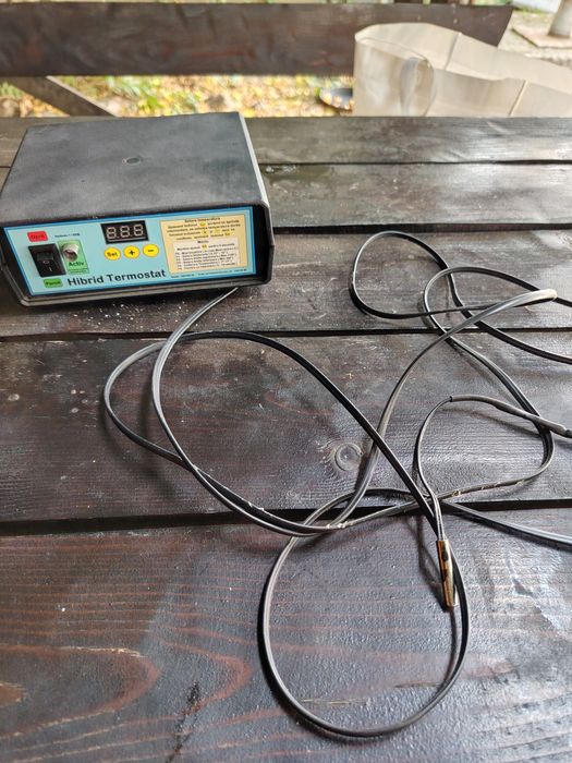 Termostat hibrid pentru rasaduri