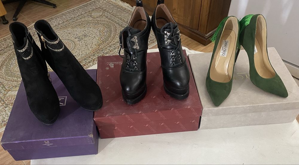 Пррдаю женские сапоги, туфли