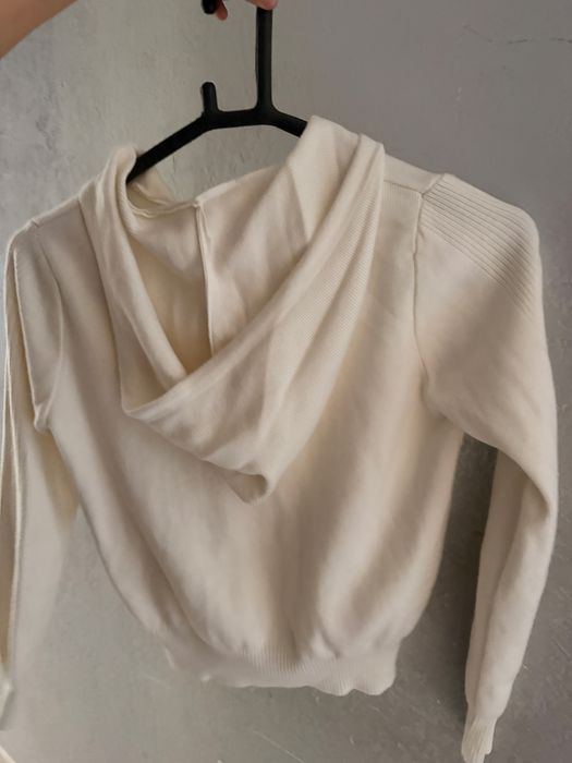 белая кофта ниразу не ношеная