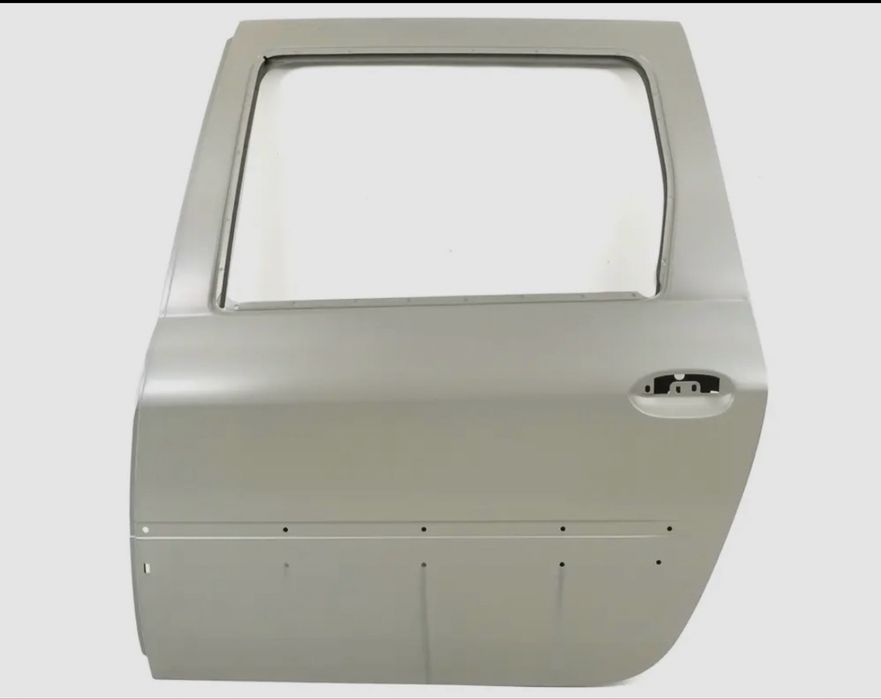 Lada largus orqa eshik