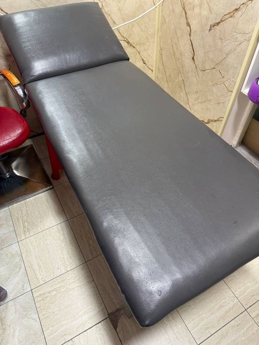 Кушетка в салон красоты