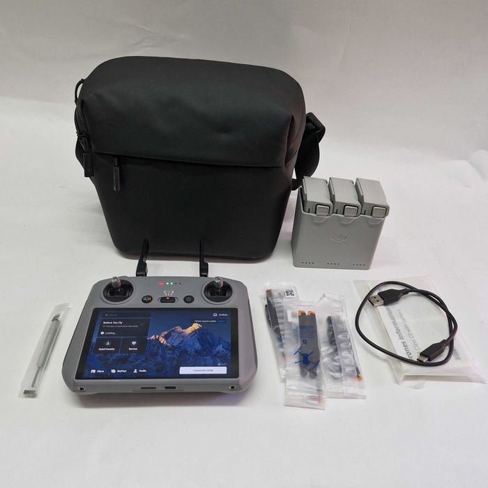 Liquid Money vinde - Drona DJI Mini 4 PRO Fly More Combo + RC 2