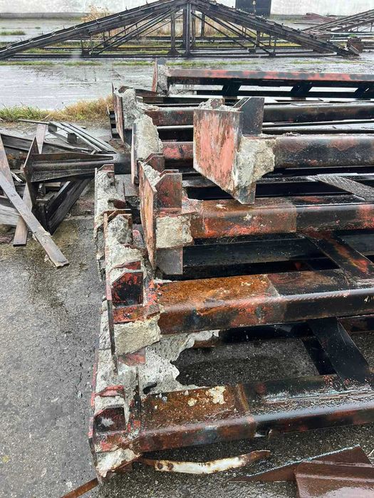 На парчета Метална конструкция раздемонтирана. Метално хале