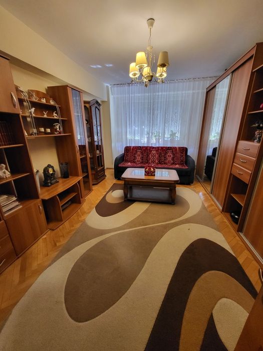Apartament cu 3 camere