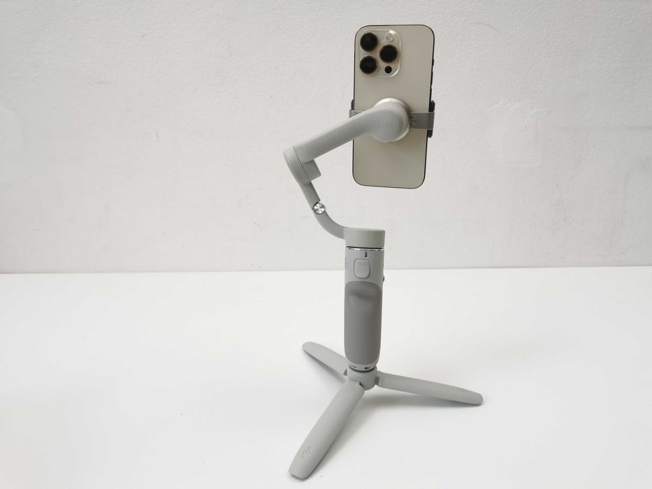 DJI Osmo Mobile 5 гимбъл за телефон