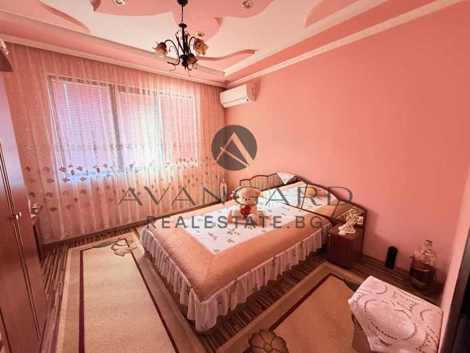 Продава се Тристаен апартамент в Пловдив, Изгрев - 95 кв.м за 1032 €/кв.м - Снимка #4
