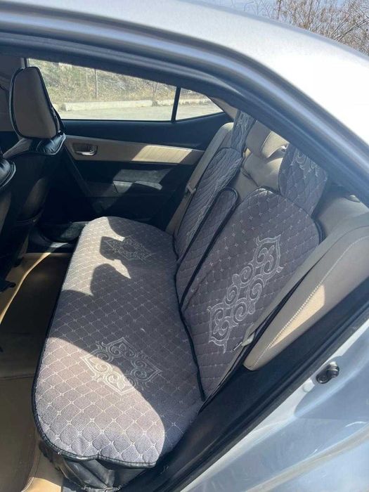 Продается чехол на сидения