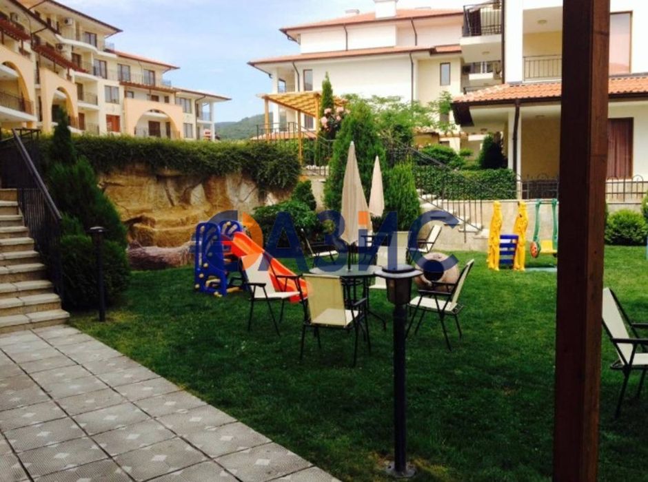 Продава се Тристаен апартамент в с. Кошарица, Област Бургас - 104 кв.м за 436 €/кв.м - Снимка #14