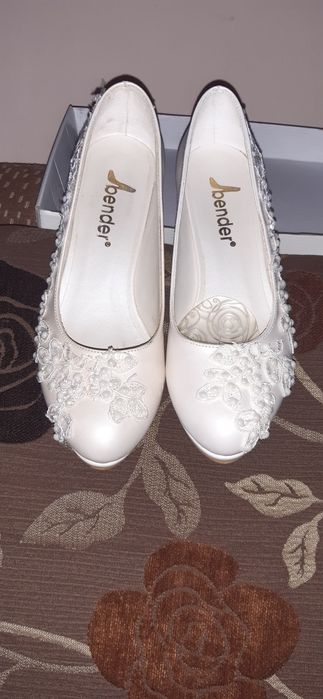 Женские туфли   .