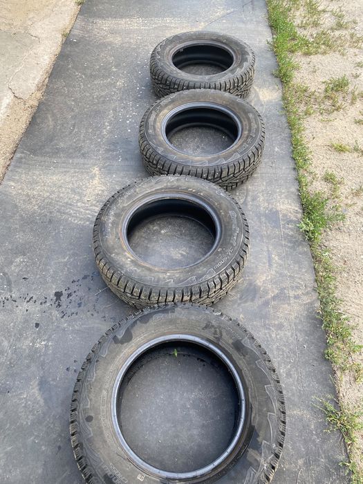 Продам 4 шины зимние р14