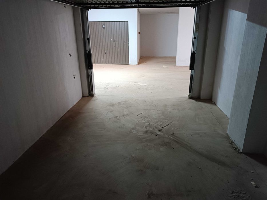 Дава се под наем Гараж / Паркомясто в Благоевград, Широк център - 17 кв.м за 81.6 € - Снимка #3