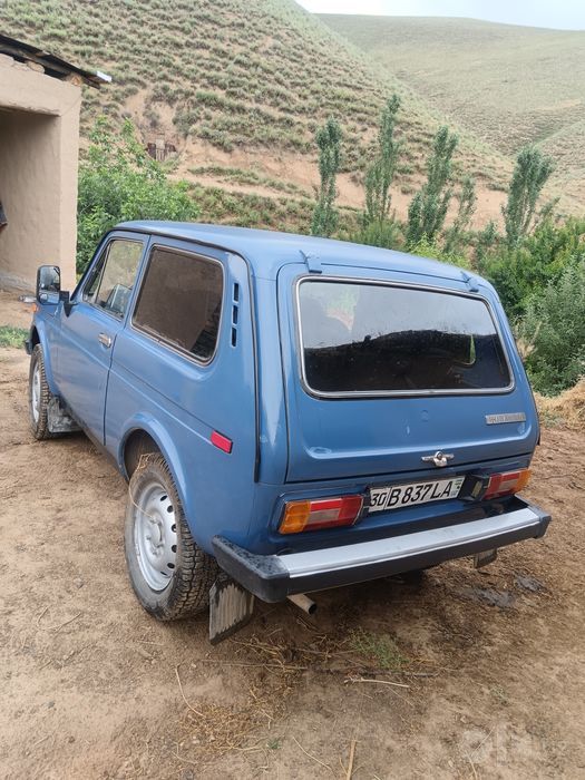 Niva 2121 sotiladi