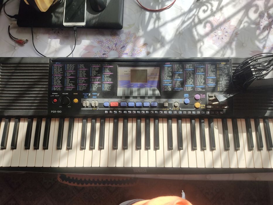 Срочно продам музыкальные аппаратуры