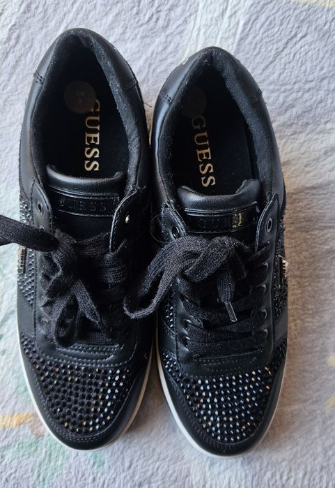 Маратонки Guess  нови