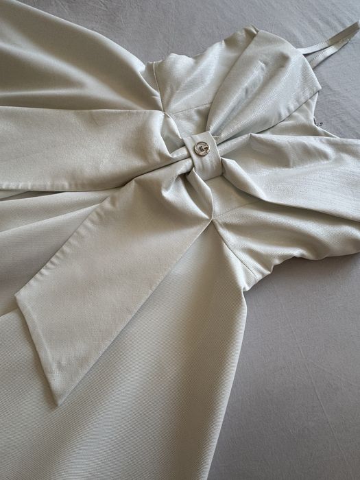 Lucy рокля бяла, елегантна и къса