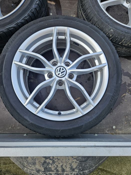Vând jante VW r17