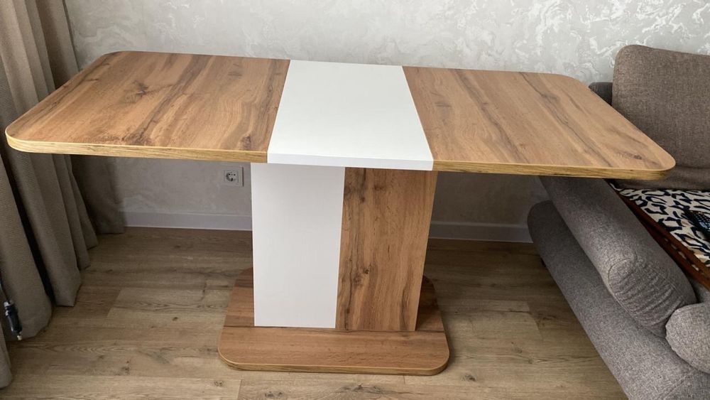 Кухонный стол