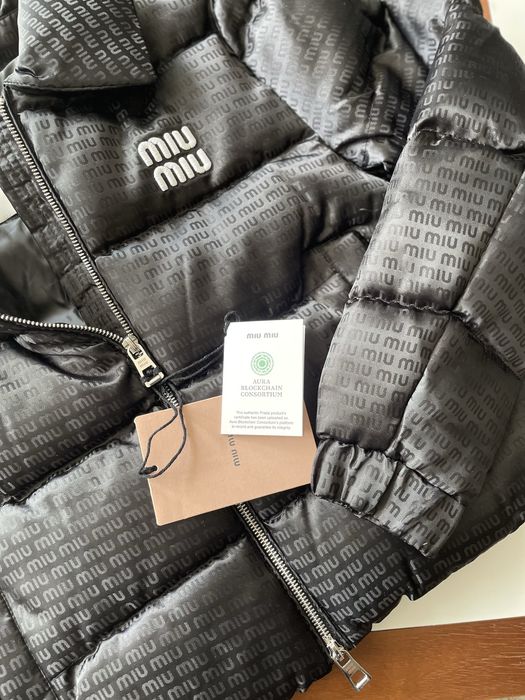 Дамско яке страхотен модел с намалена цена