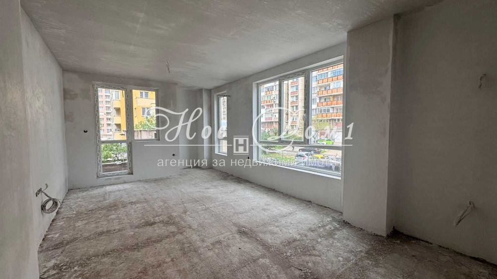 Продава се Многостаен апартамент в Пловдив, Гагарин - 228 кв.м за 1230 €/кв.м - Снимка #1