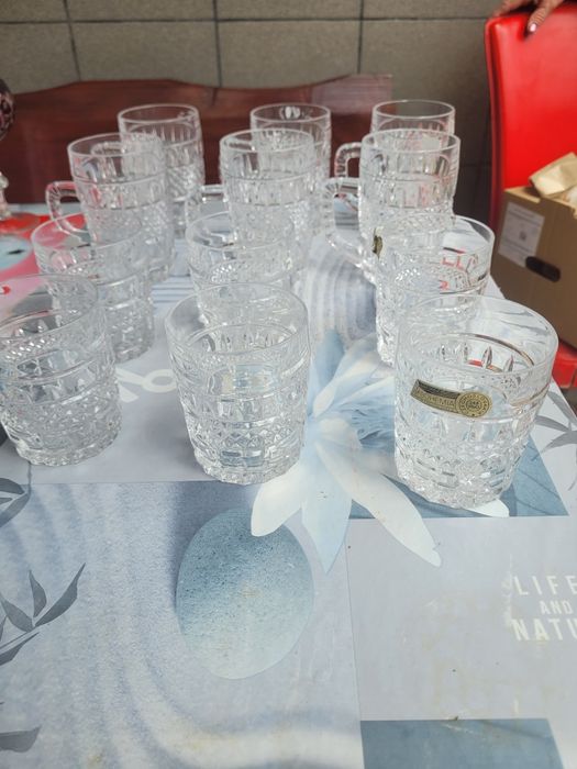Vand pahare si halbe cristal