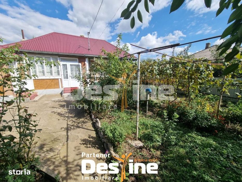 Casa + teren 692 mp Lunca Pascani, utilitati complete, 6 km de oras