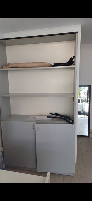 Шкаф за офис и дома