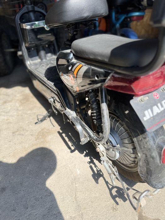 Срочно продам электро скутор новый