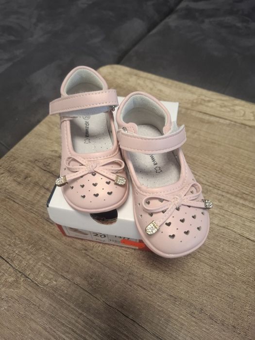 Бебешки  обувки за момиче
