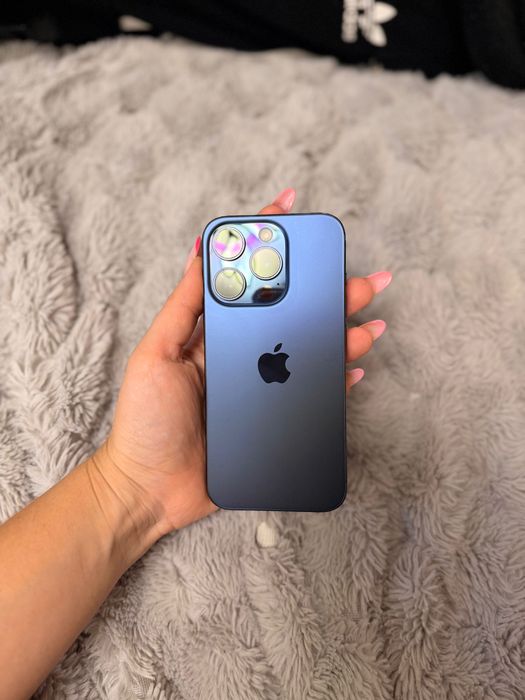 iPhone 15 pro (128gb)