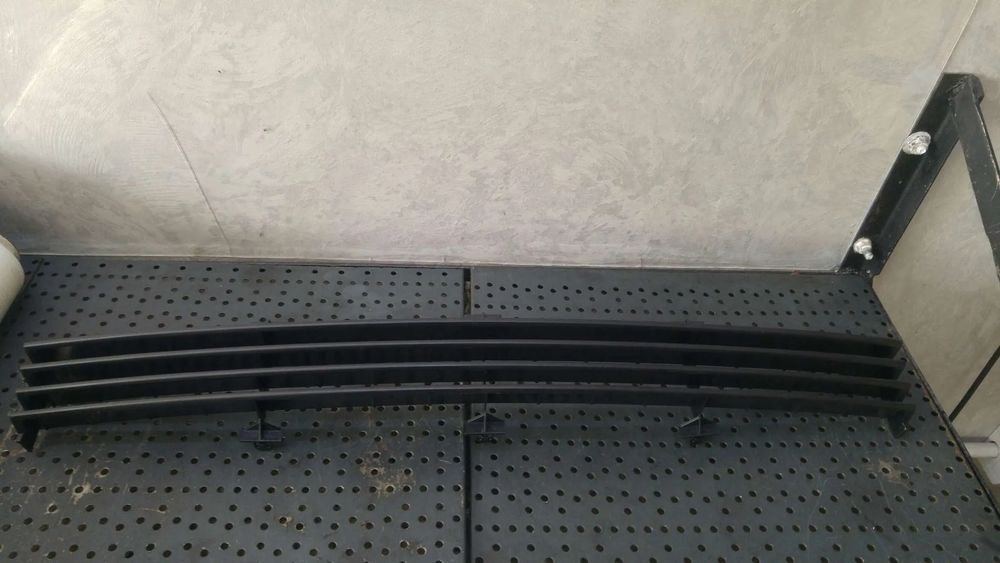 Grila bara ford fiesta 4 1001846