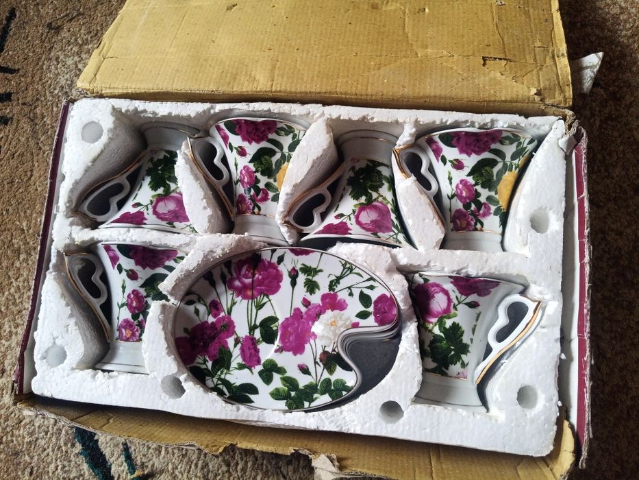 Сервиз уникальный Porkelain