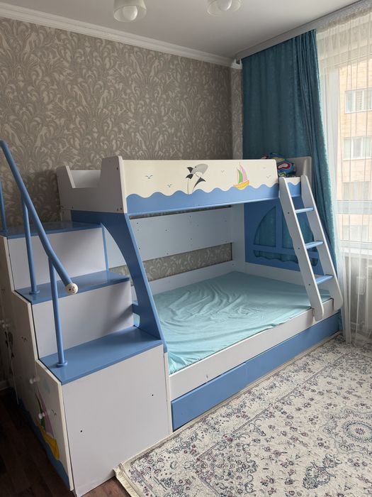 Двухъярусная кровать